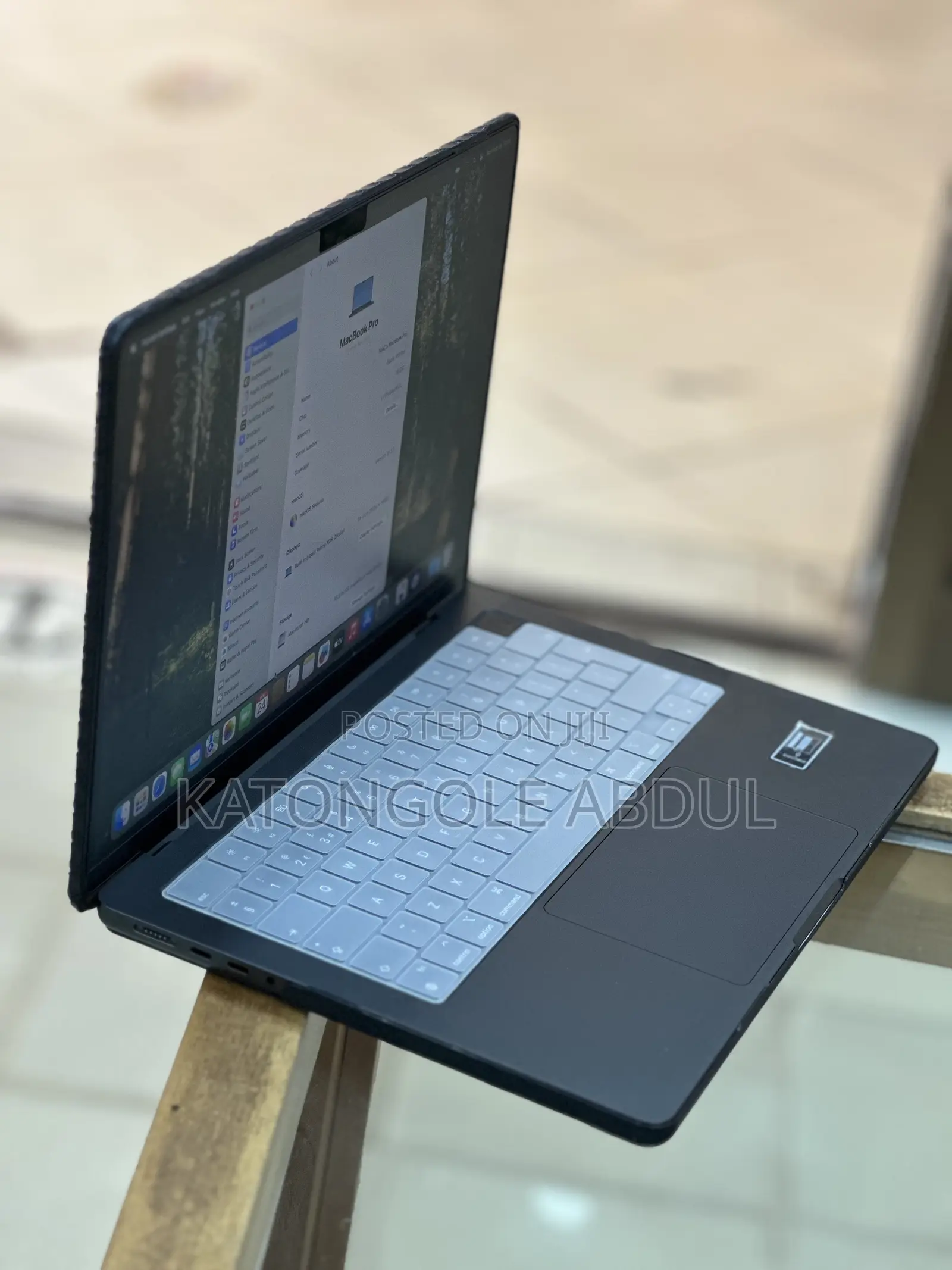New Laptop Apple MacBook Pro 18GB Apple M3 Max SSD 512GB