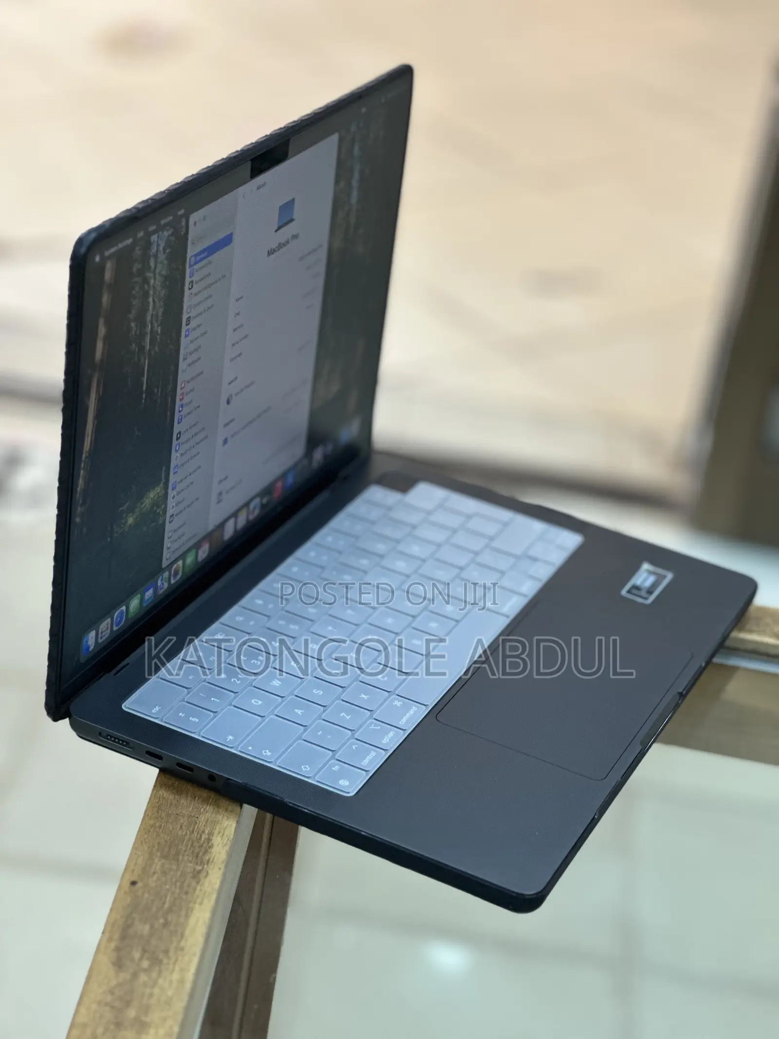 New Laptop Apple MacBook Pro 18GB Apple M3 Max SSD 512GB