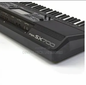 YAMAHA PSR-SX700 Arranger Digital Workstation Keyboard Piano