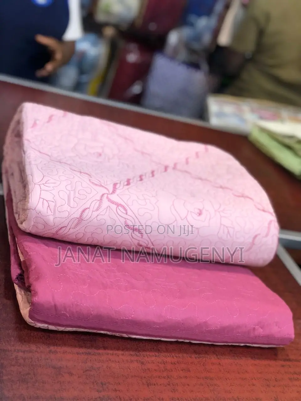 Bedspreads/ Light Duvets