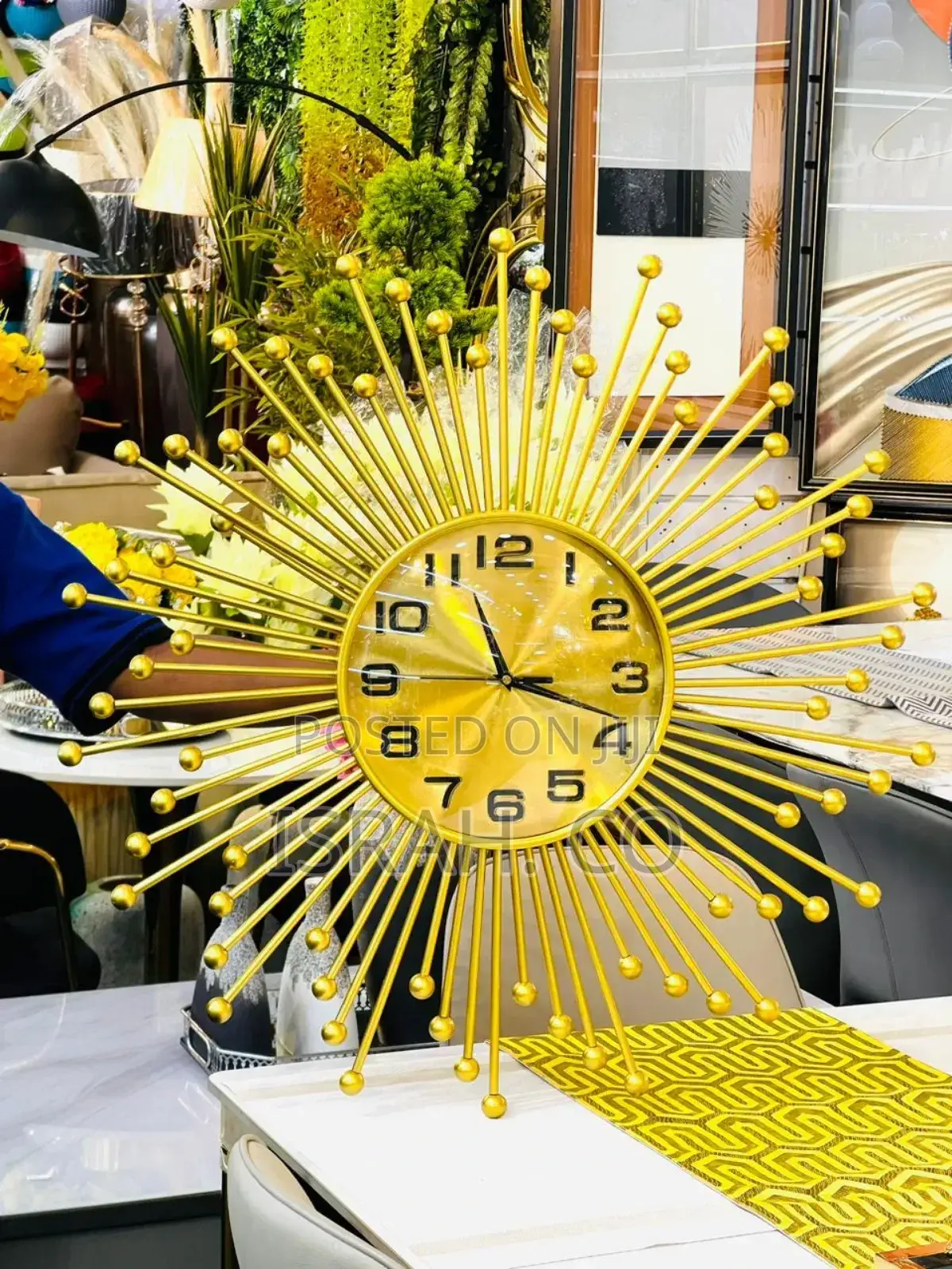 New Model Star Wall Clock Gold