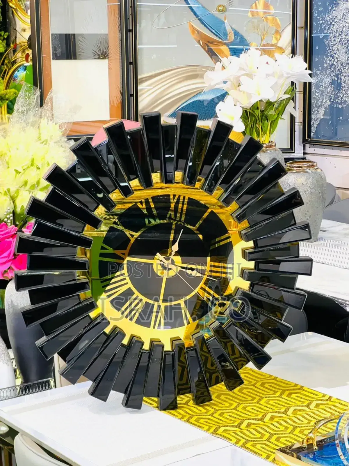 Modern Designed Wall Clock Black