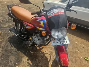 Bajaj Boxer 125 2023 Red