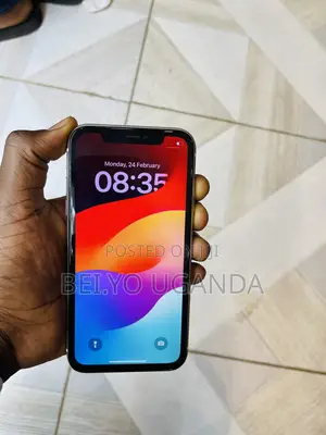Apple iPhone 11 64 GB White