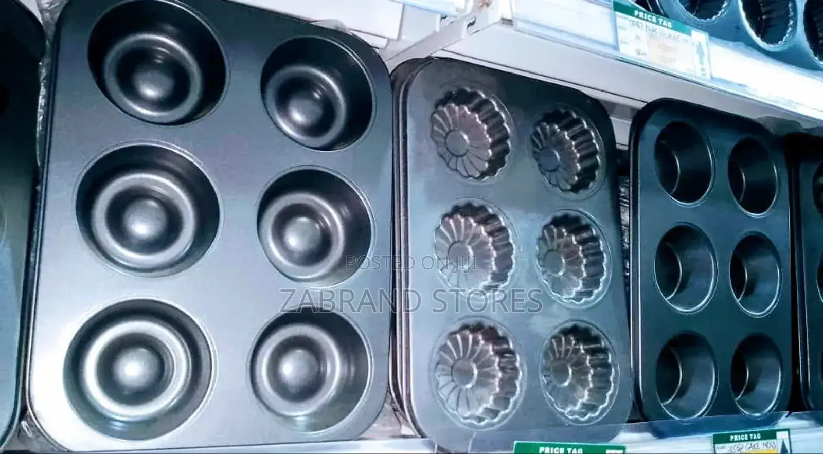 Cupcakes and Muffins Trays/Pans