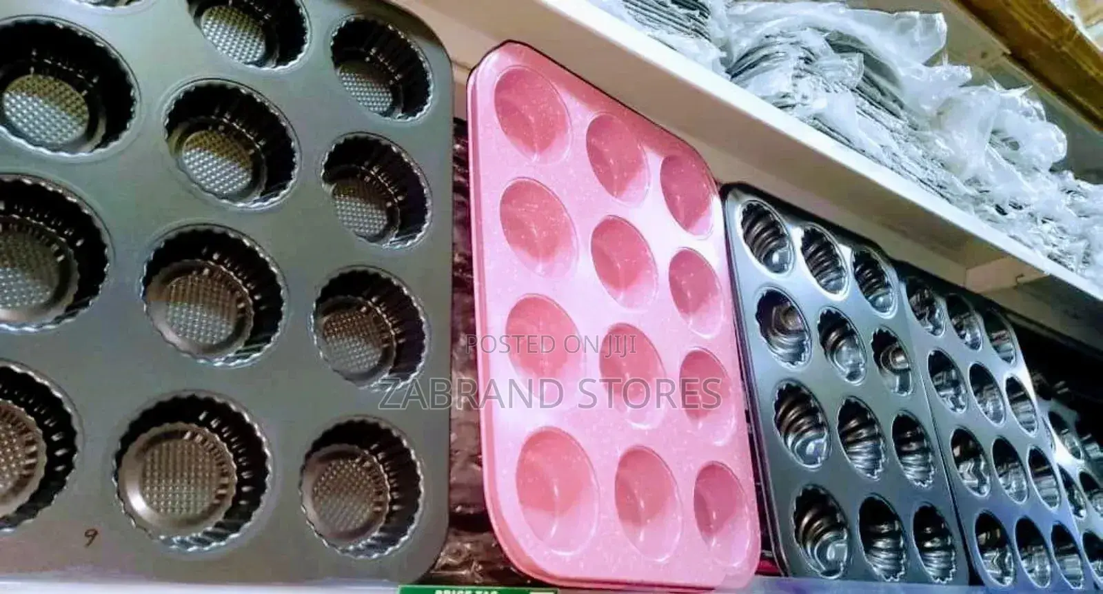 Cupcakes and Muffins Trays/Pans