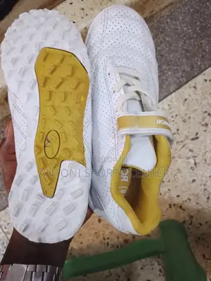 Fair Pray Shoe