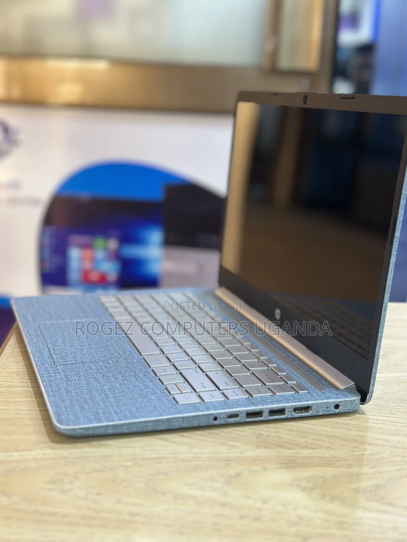 New Laptop HP 14S 8GB Intel Core I7 SSD 256GB