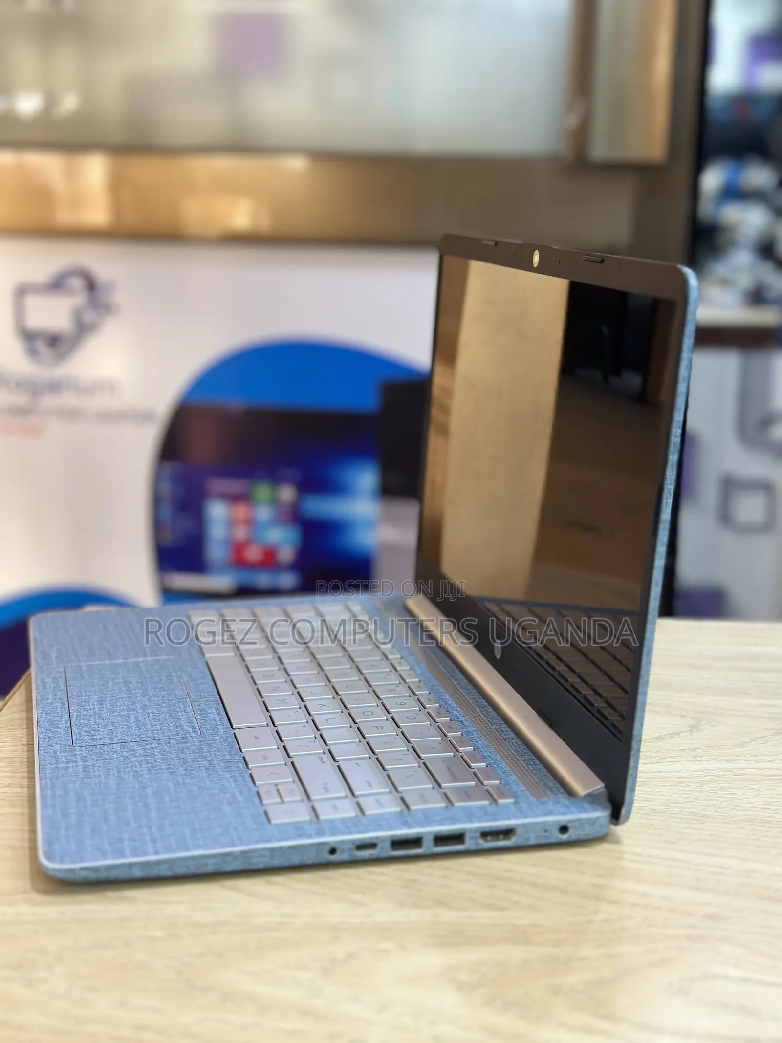 New Laptop HP 14S 8GB Intel Core I7 SSD 256GB