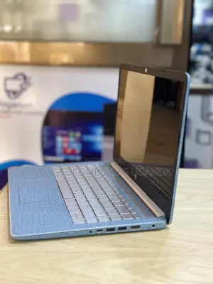 New Laptop HP 14S 8GB Intel Core I7 SSD 256GB