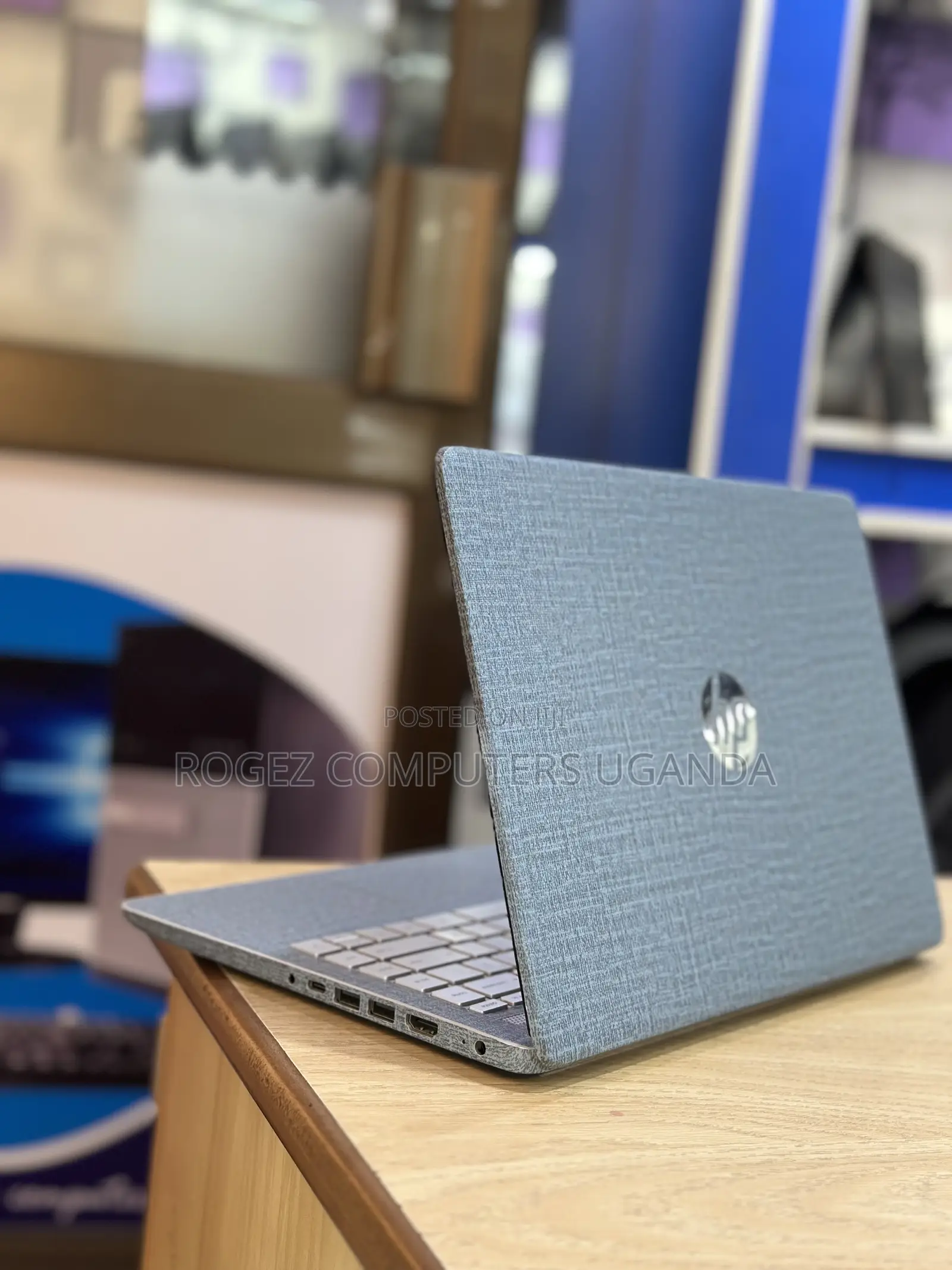 New Laptop HP 14S 8GB Intel Core I7 SSD 256GB