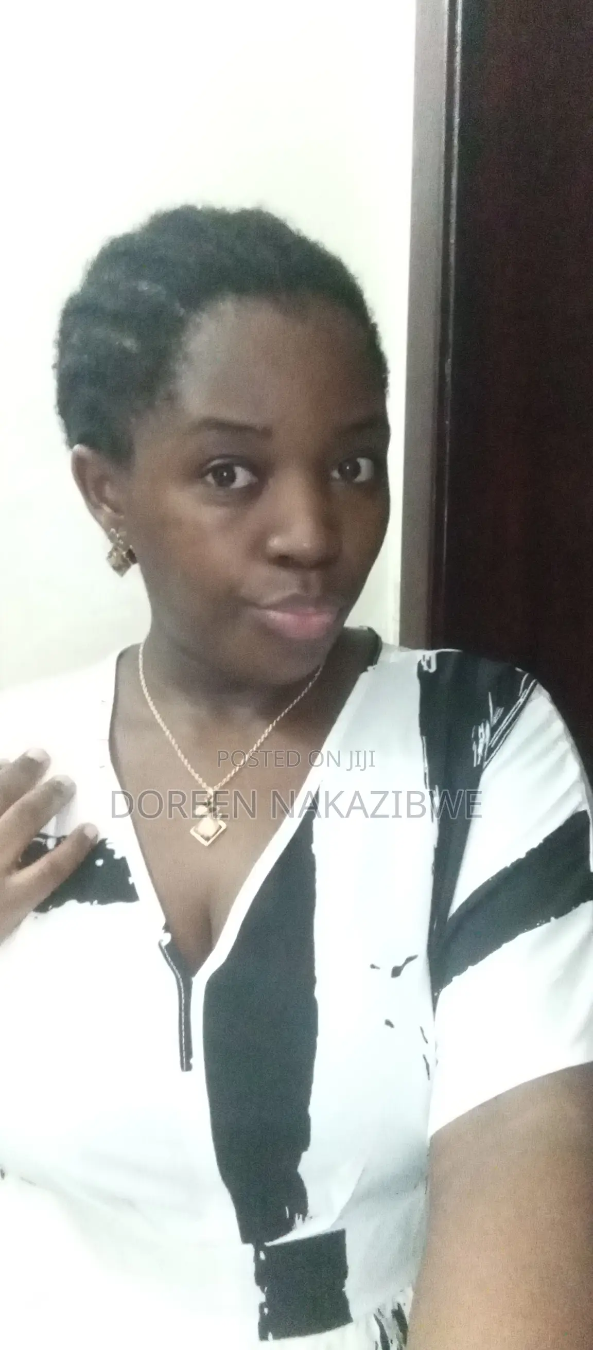 Waitresses to Work in Kampala City Center
