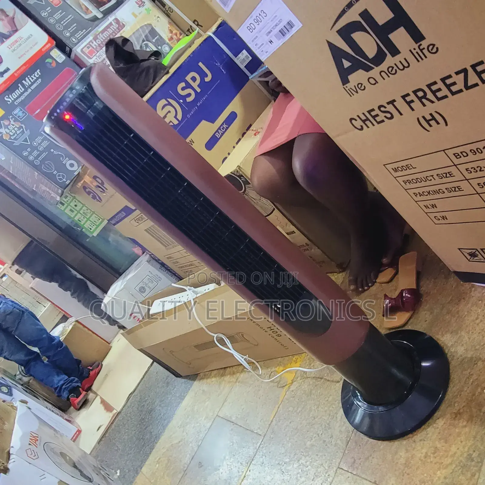 Oscillating Tower Fan H09