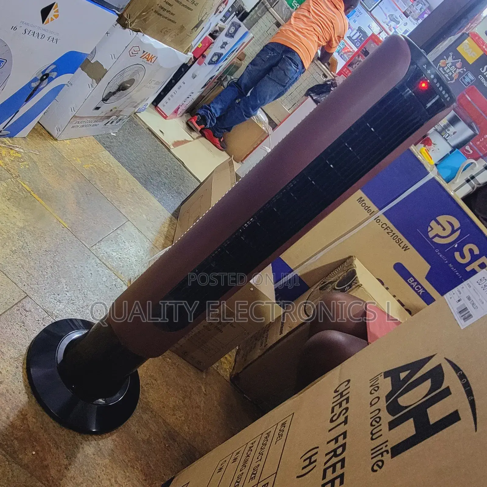 Oscillating Tower Fan H09