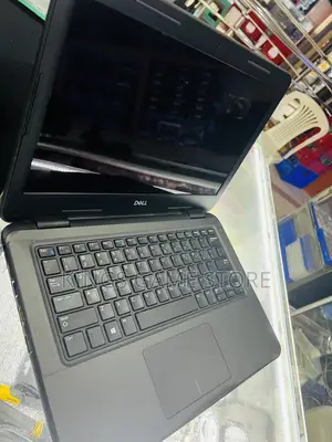 Laptop Dell Latitude 3310 4GB Intel Core I3 SSD 128GB
