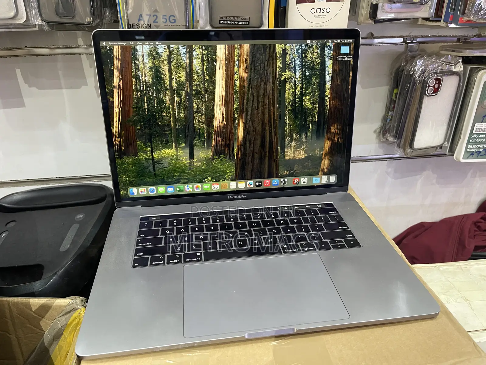 Laptop Apple MacBook Pro 2018 16GB Intel Core I7 SSD 512GB