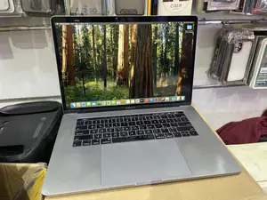 Laptop Apple MacBook Pro 2018 16GB Intel Core I7 SSD 512GB