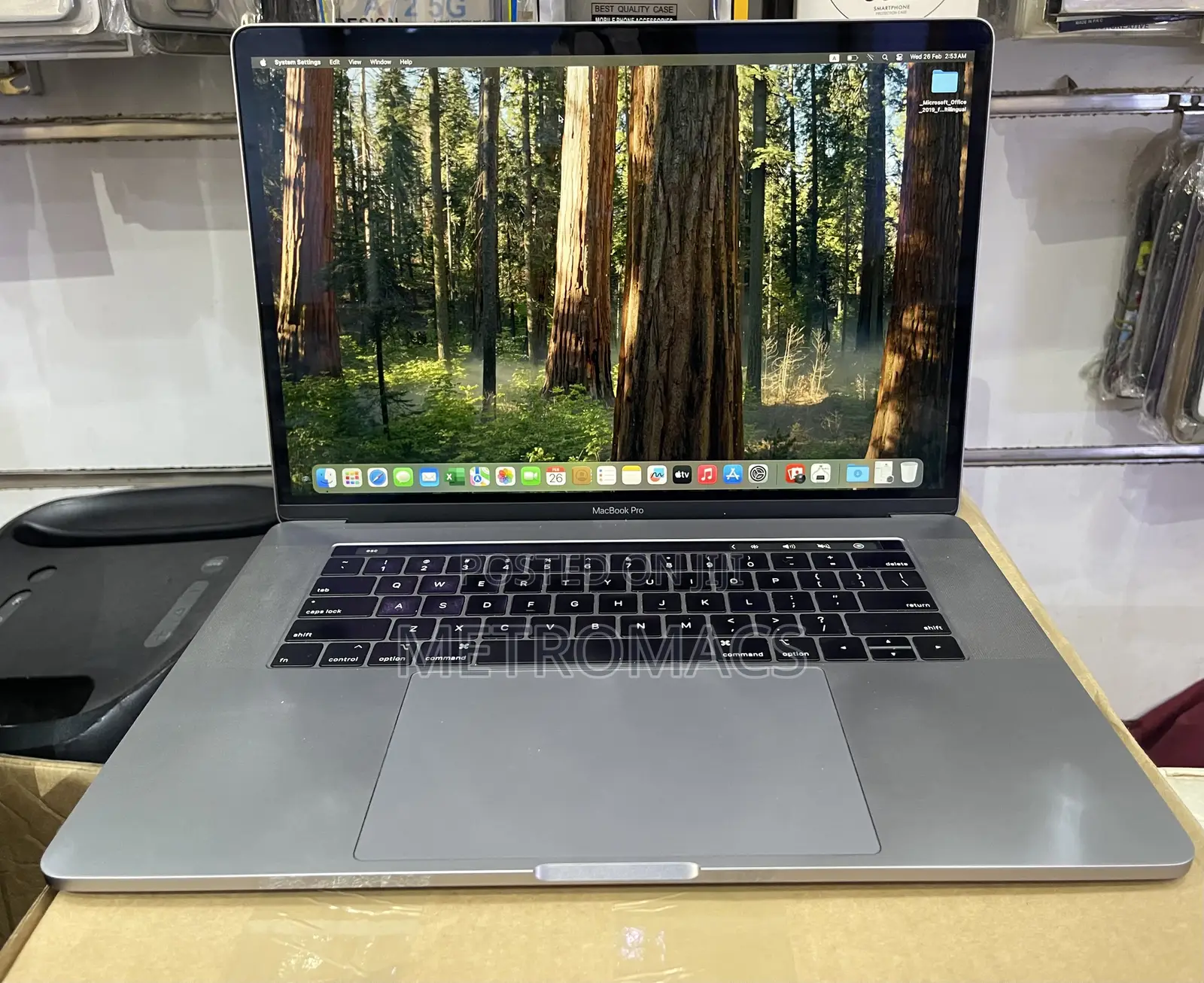 Laptop Apple MacBook Pro 2018 16GB Intel Core I7 SSD 512GB
