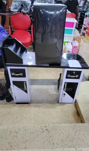 Saloon Nail Table / Manicure Table