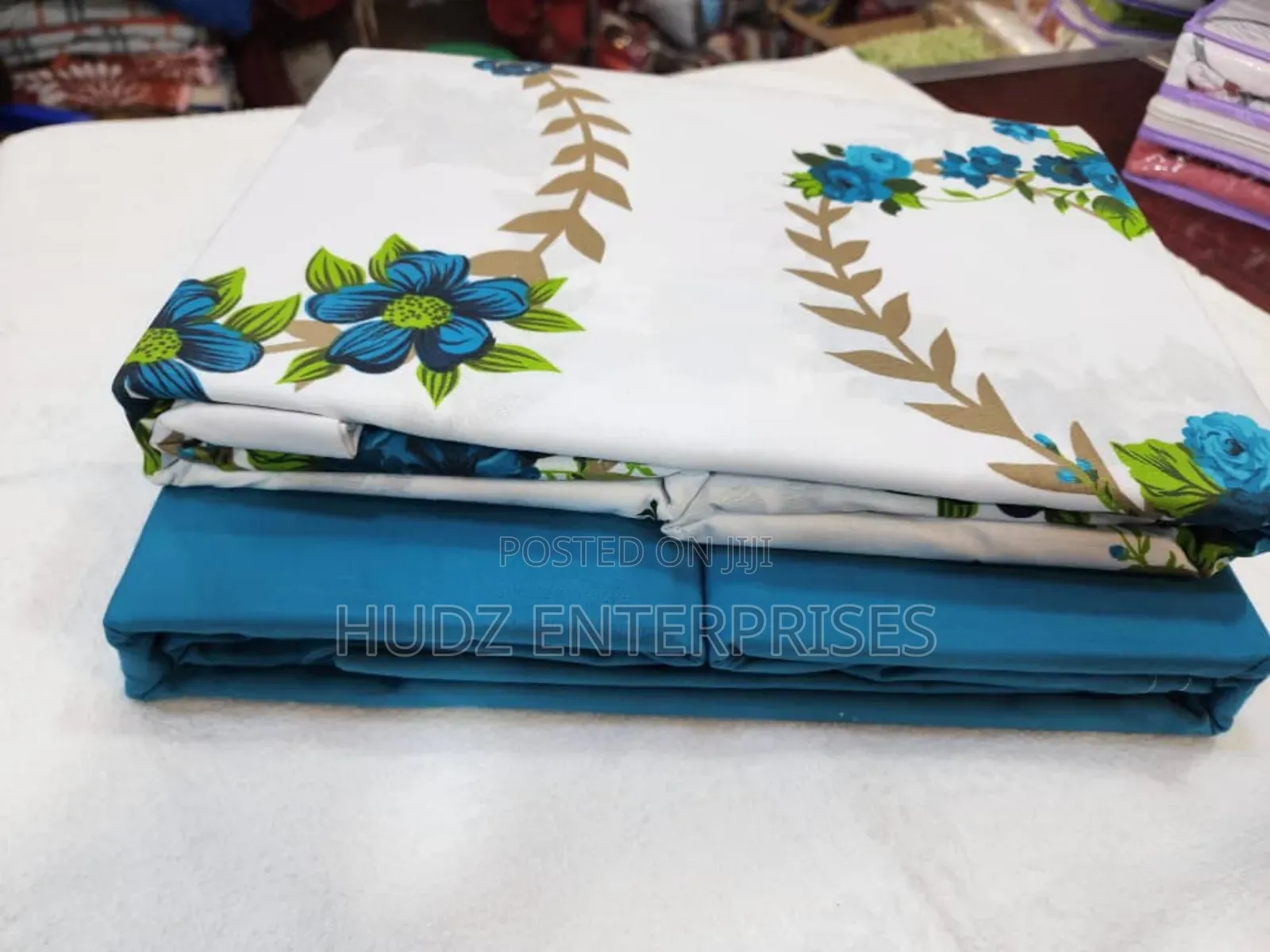 6pc Bedsheeets 6x6 White and Blue