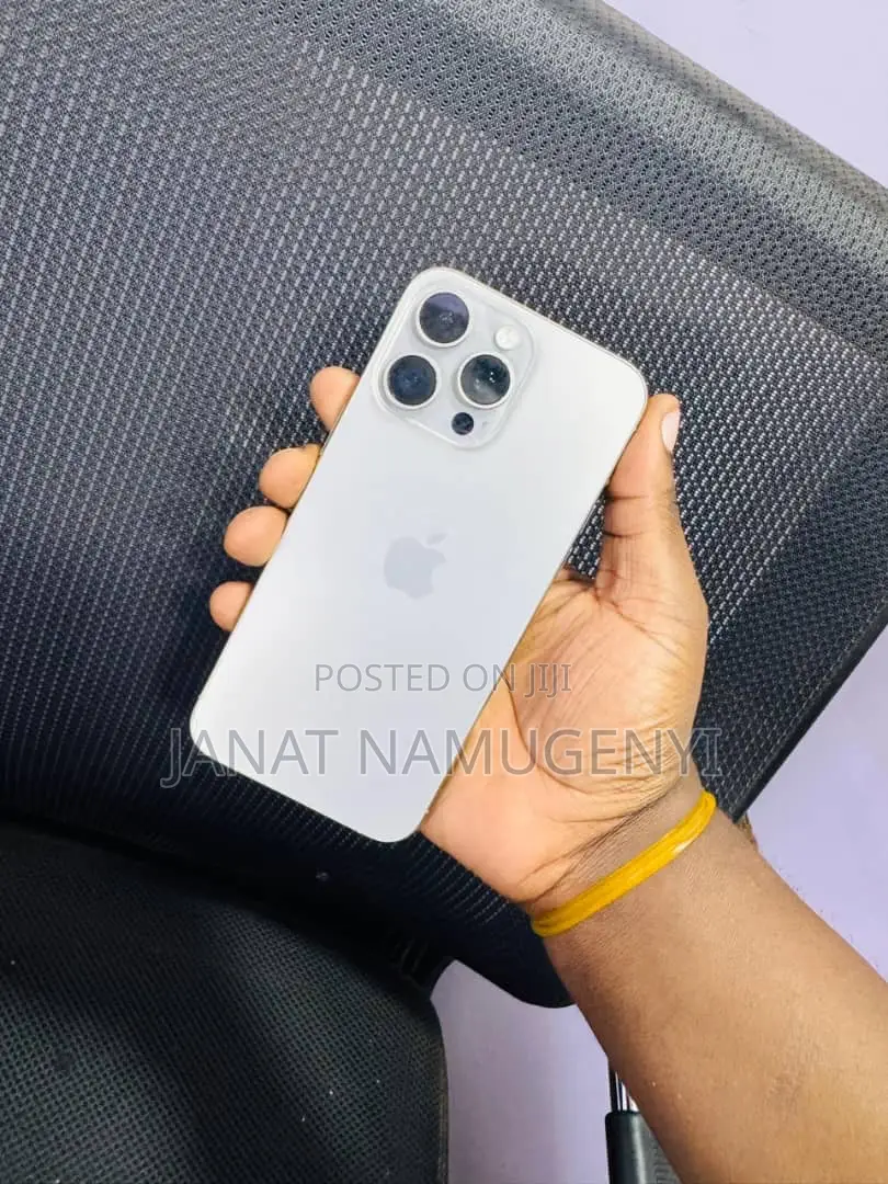 New Apple iPhone 15 Pro Max 512 GB Silver