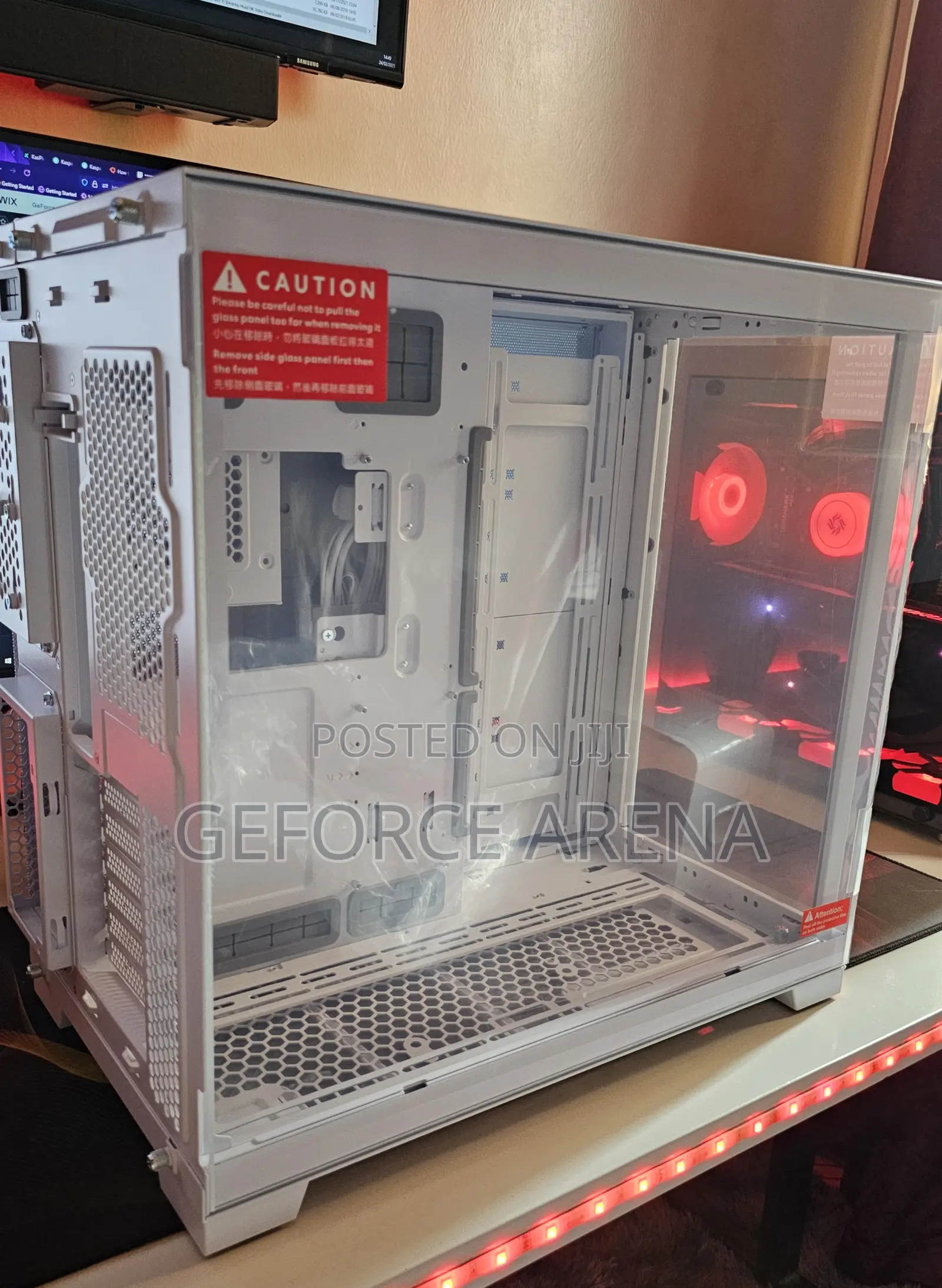 Lian Li Evo RGB - Premium White RGB Computer Case