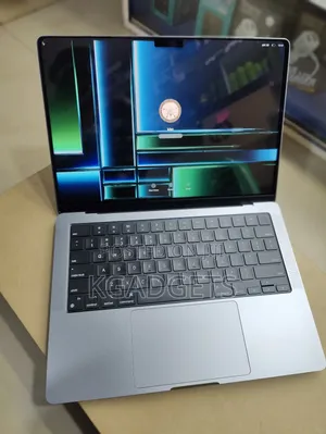 Laptop Apple MacBook Pro 2022 M2 16GB Intel Core I5 SSD 512GB