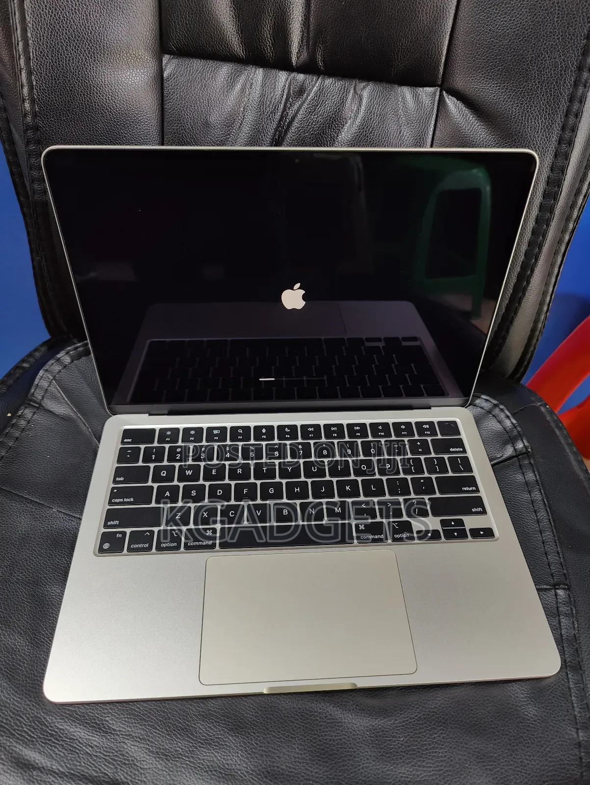 Laptop Apple MacBook Air 2022 M2 8GB Apple M2 SSD 256GB