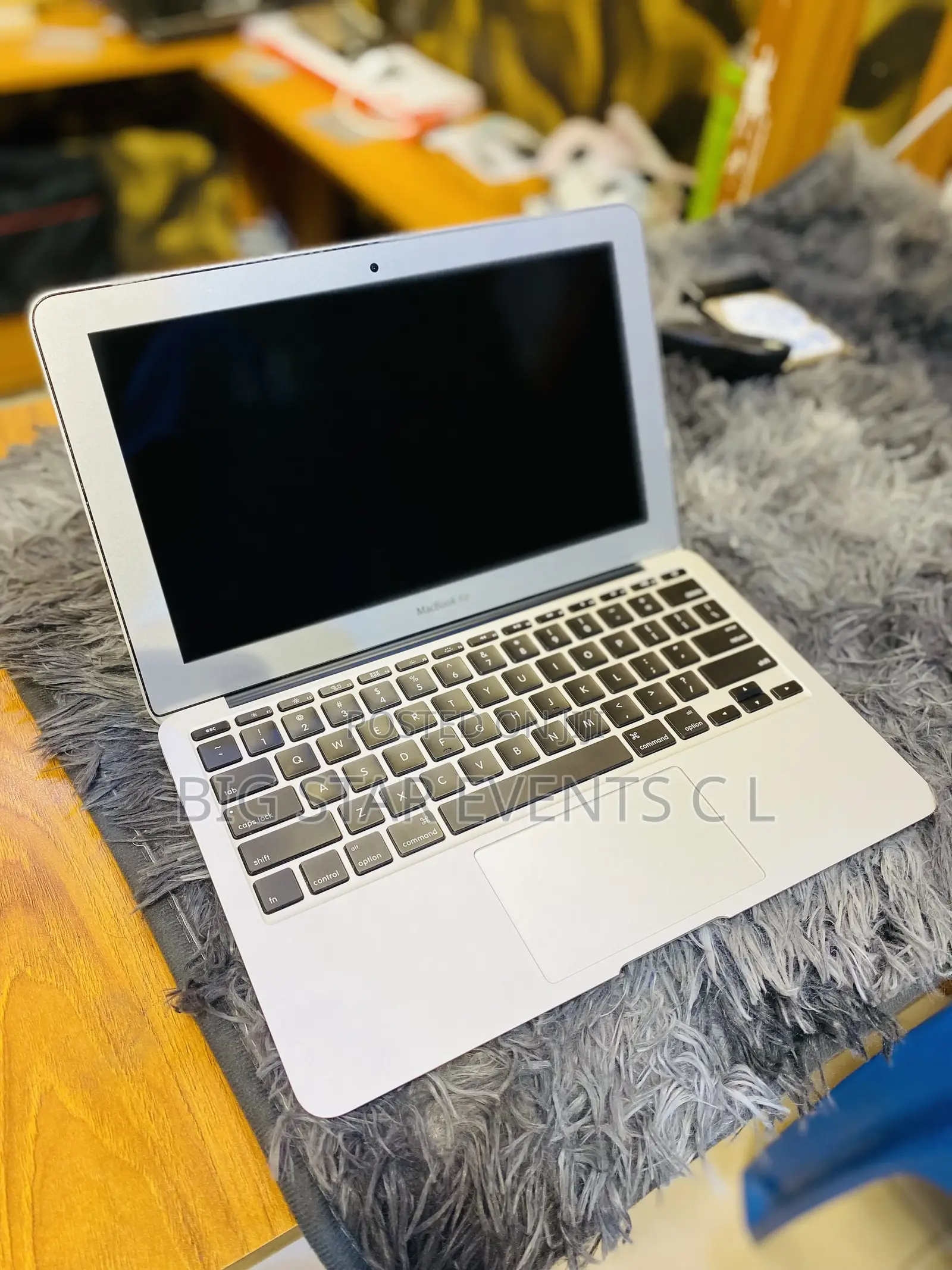 Laptop Apple MacBook Air 4GB Intel Core I5 SSD 128GB
