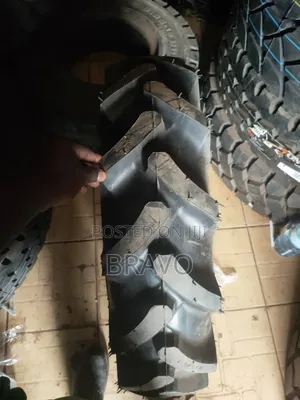 7.50r16 Tractor Tires Infront.