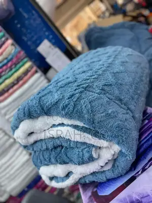 Bedsure Sherpa Blanket Throw Blankets Bed Blankets,