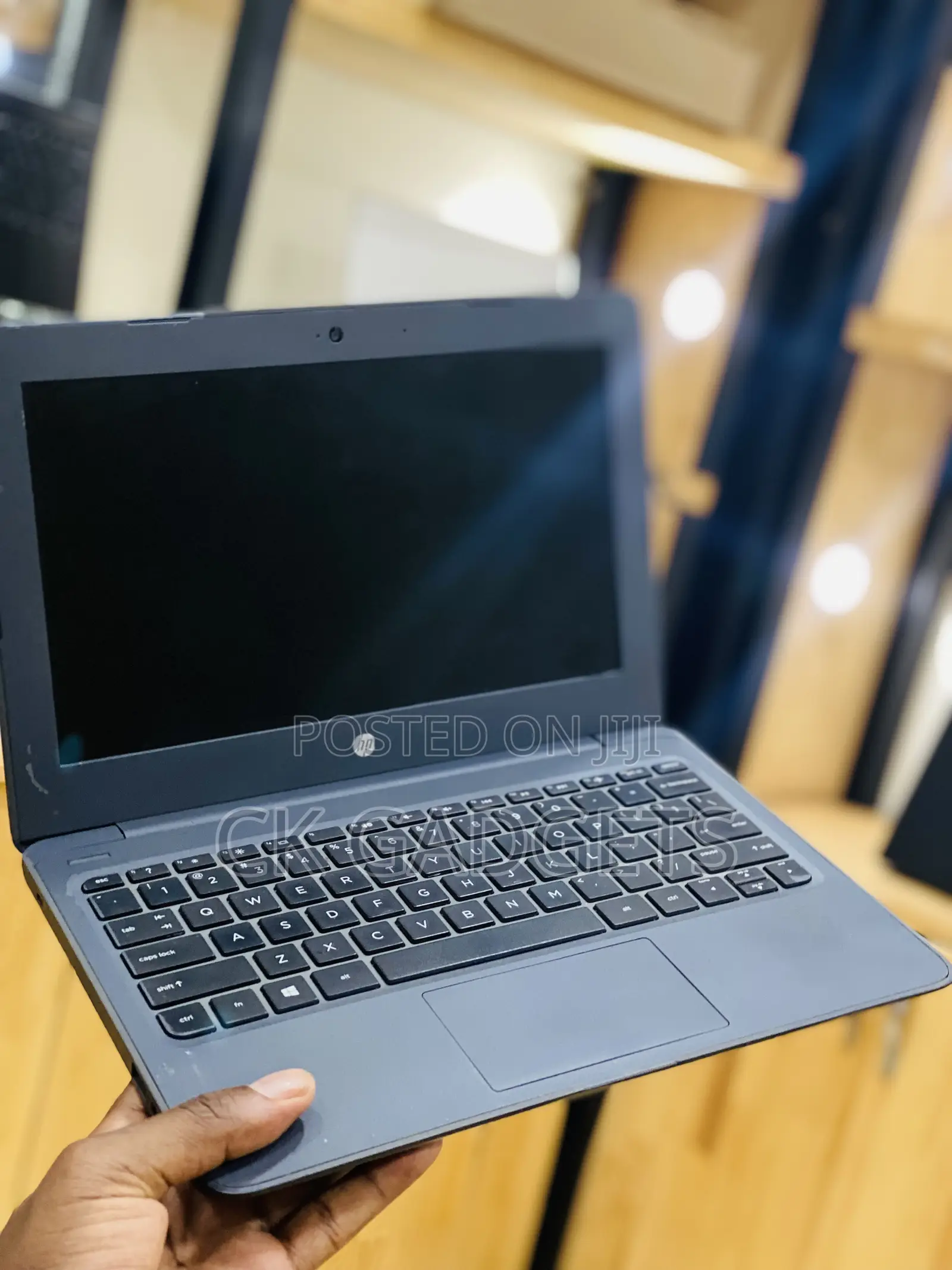 New Laptop HP Stream 11 Pro G4 EE 4GB Intel Celeron SSD 60GB