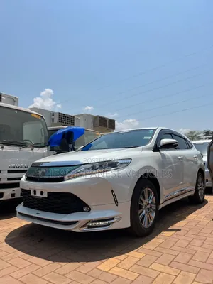 Toyota Harrier 2.0 Turbo 2019 Pearl