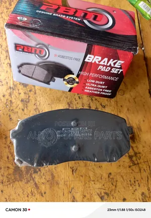 Front Brake Pads for Kia Sorento.