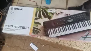Yamaha PSR-E283 Keyboard 61keys Latest Version Brand New Box