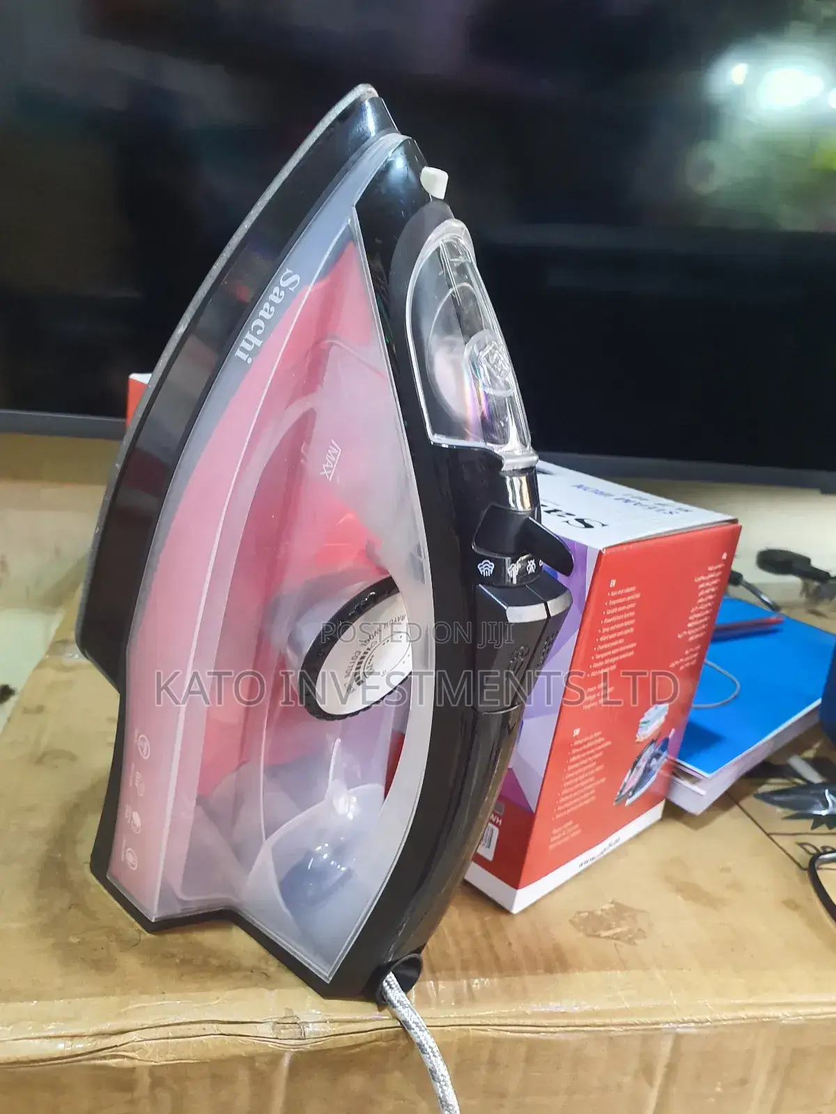 Saachi Steam Iron