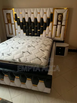 BLK and White Master Bed