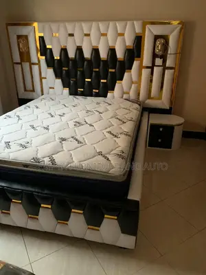 BLK and White Master Bed