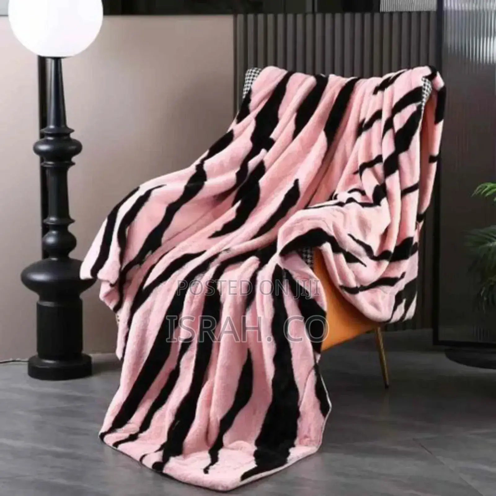 Throw Blanket for Couch Bed Thick Warm Pink