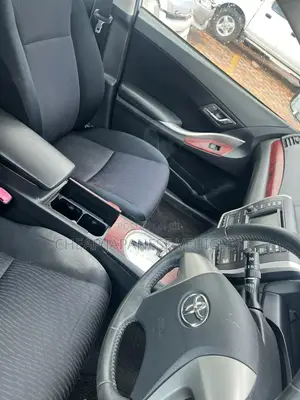 Toyota Premio 1.8 FWD 2011 Silver