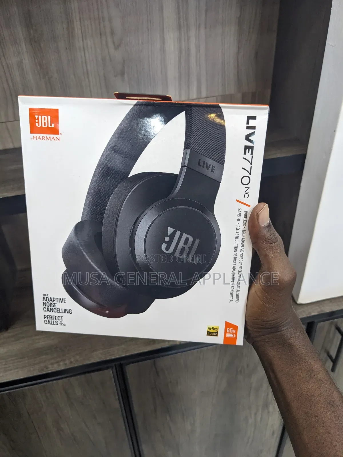 JBL Live 770