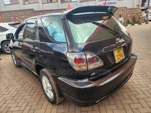 Toyota Harrier 3.0 V6 1999 Black