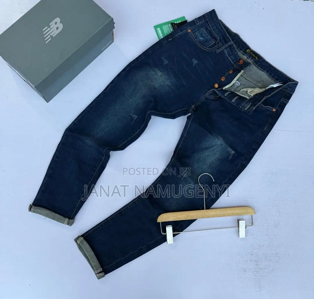 Non Fade Jeans