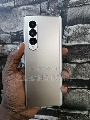 New Samsung Galaxy Z Fold 3 256 GB Silver