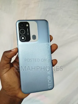 Tecno Spark 8C 64 GB Blue