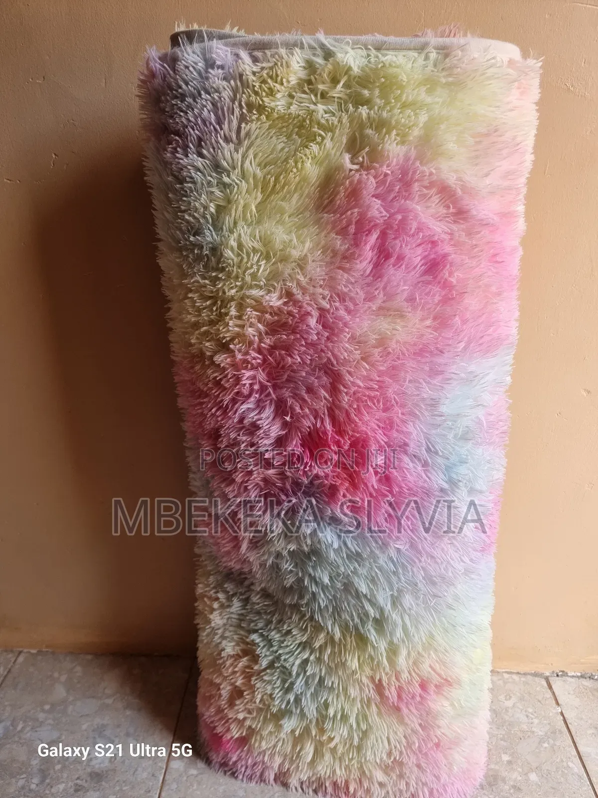 Fluffy Center Carpets Rainbow Carpets 63x81m