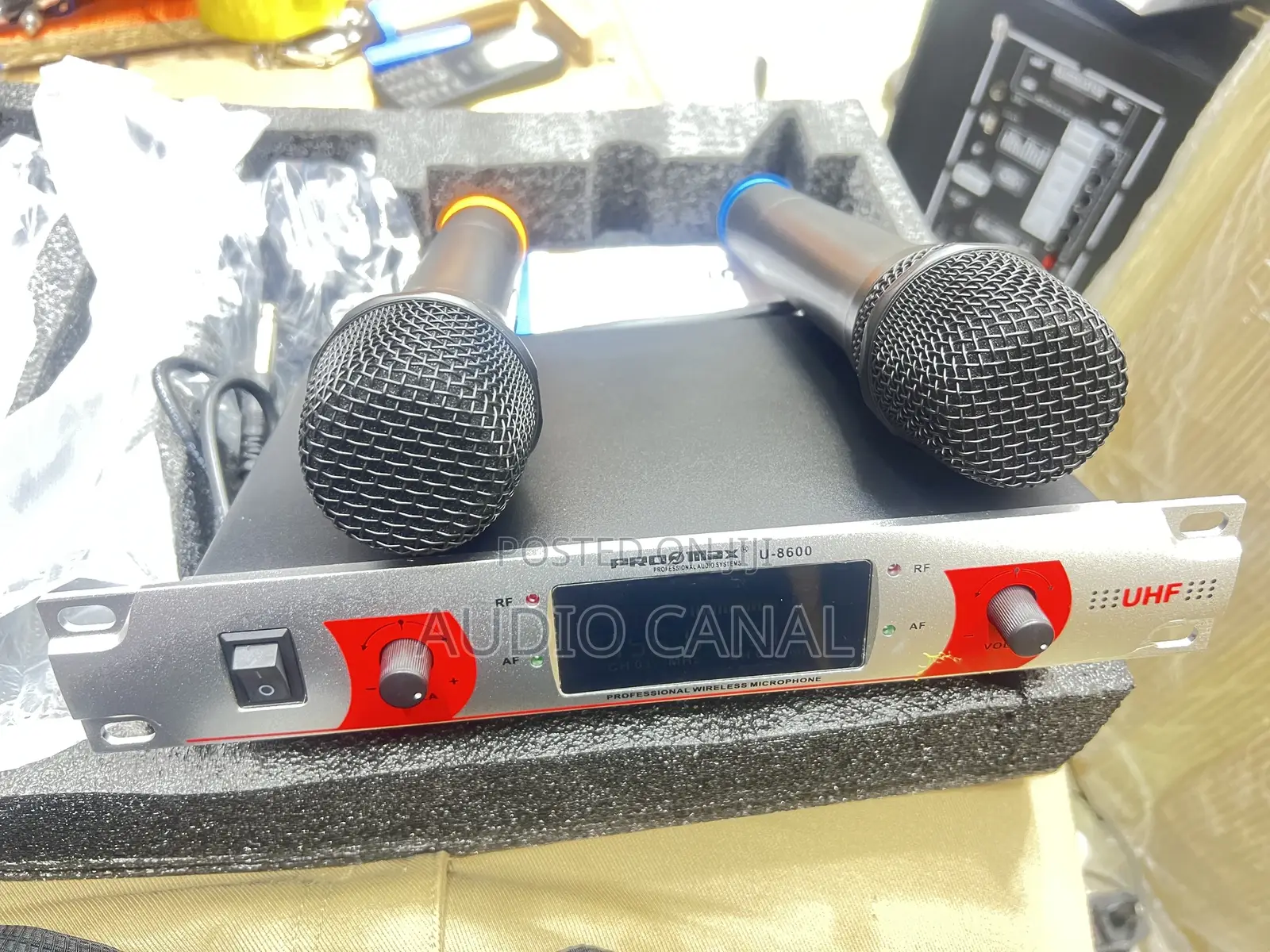U —8600 Promax Wireless Microphone