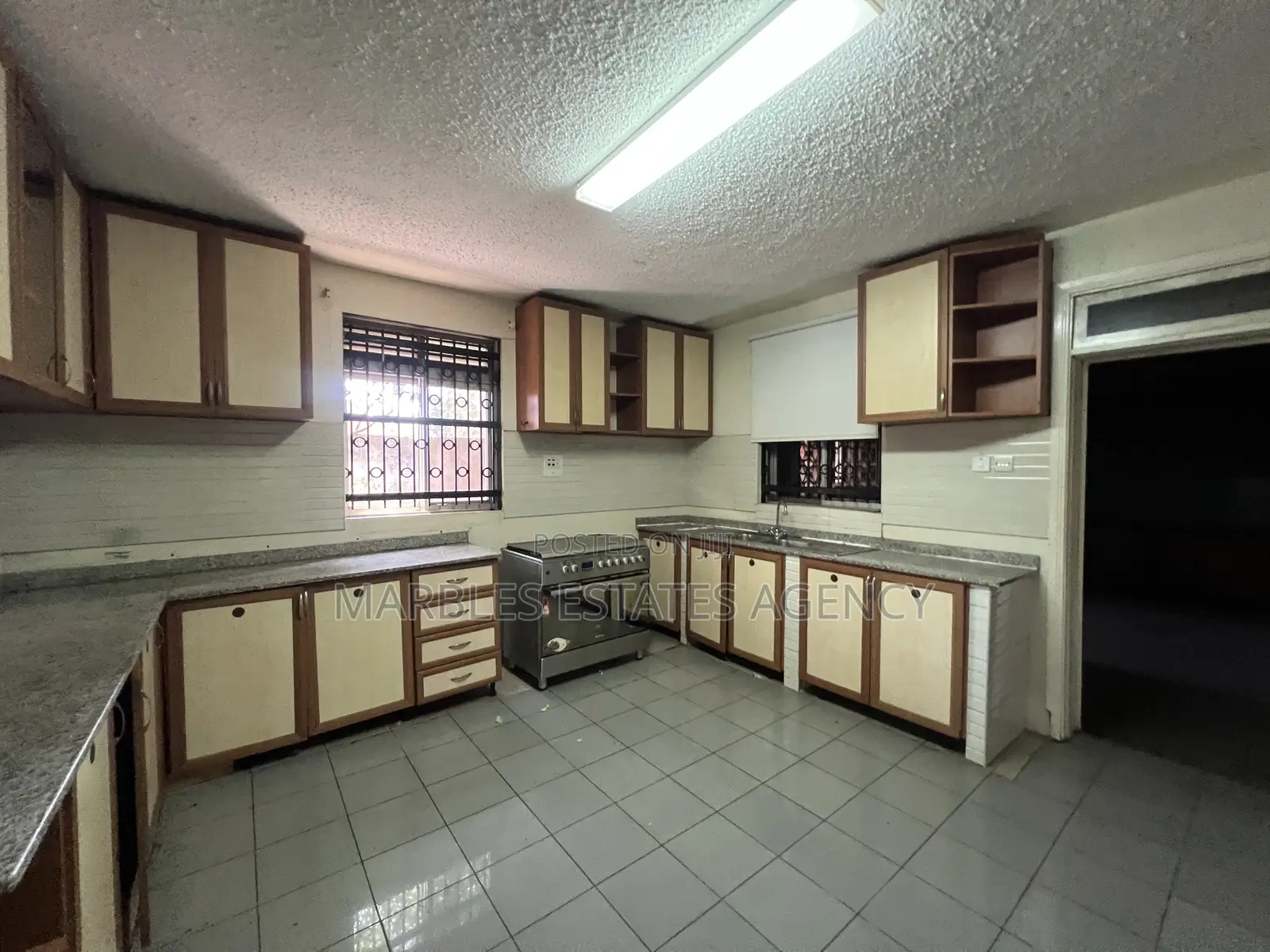 Furnished 4bdrm Duplex in Bugolobi, Central Division for rent