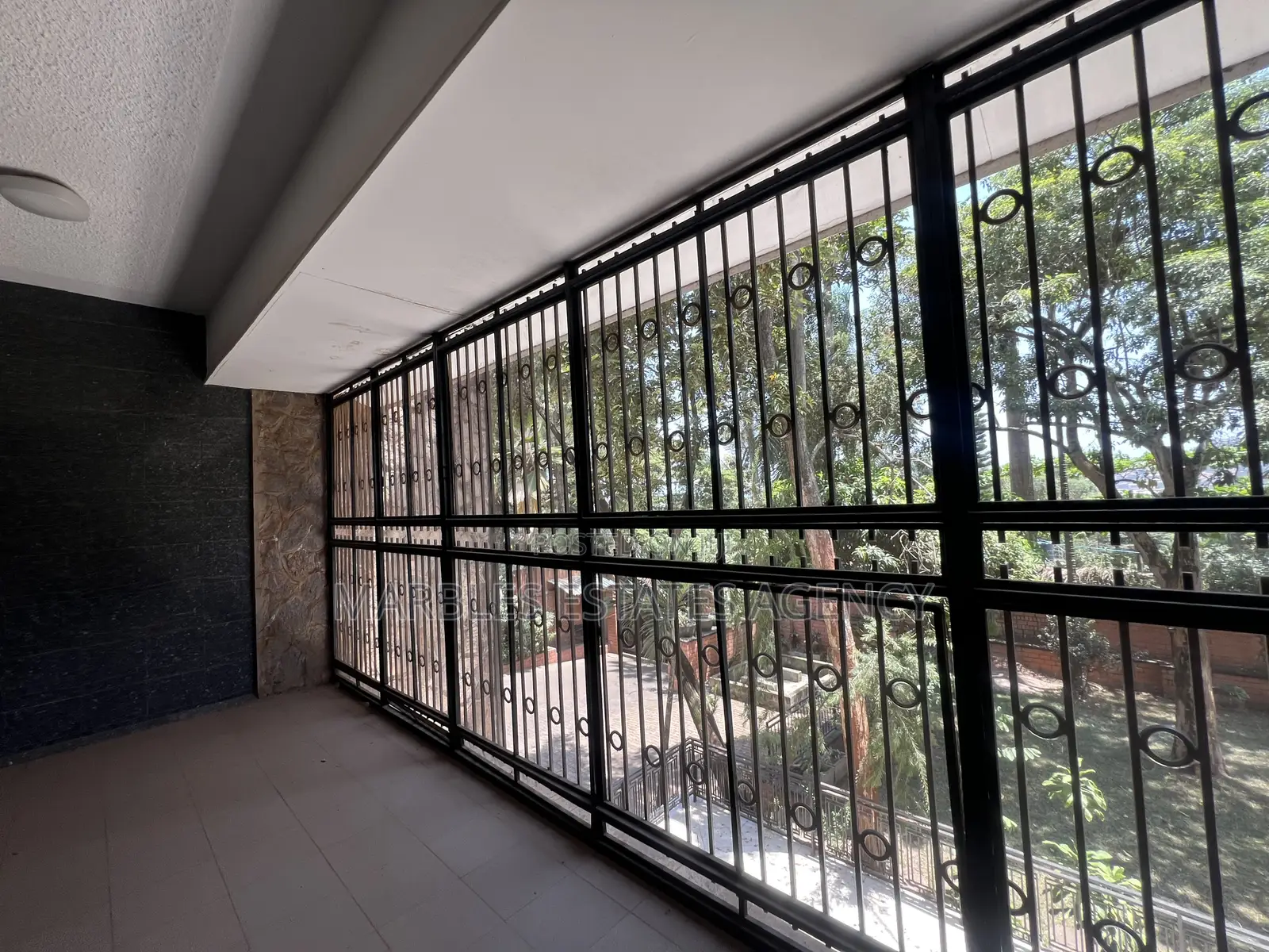 Furnished 4bdrm Duplex in Bugolobi, Central Division for rent