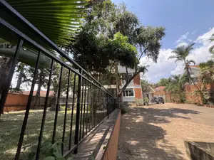 Furnished 4bdrm Duplex in Bugolobi, Central Division for rent